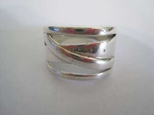 .925 silver statement ring!