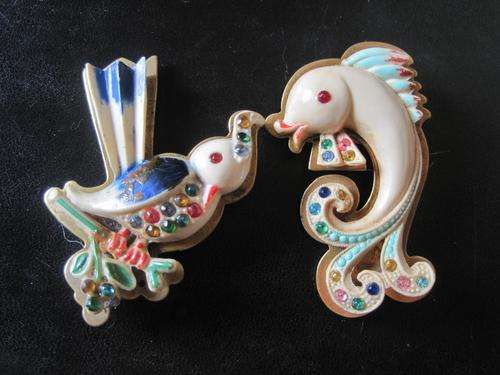 Really unusual pair of brooches!!! Pin one on your hat!!!
