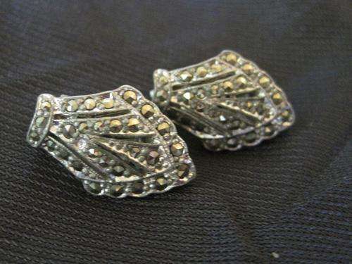 Delightful clip-on Marcasite earrings!