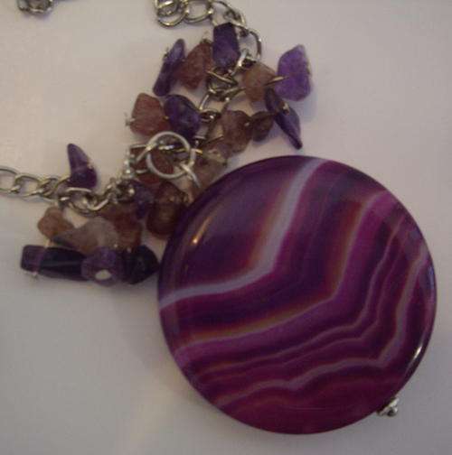 HOT FUSCHIA AGATE, WITH AN AMETHYST AND PINK AVENTURINE FRIVOLITY!!
