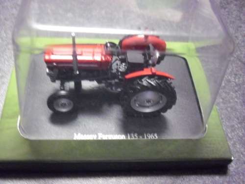 Tractor - Massey Ferguson 135 - 1965