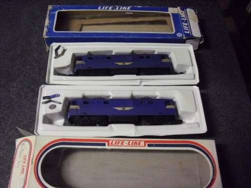 South African Electric Loco(E444) and Dummy  - Life like Models