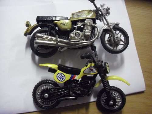 Vintage Motorbikes (Honda)