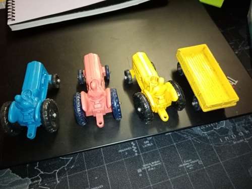 TOMTE LARDAL - TRACTORS - LOT OF 3 (colour variations) and 1 Trailer
