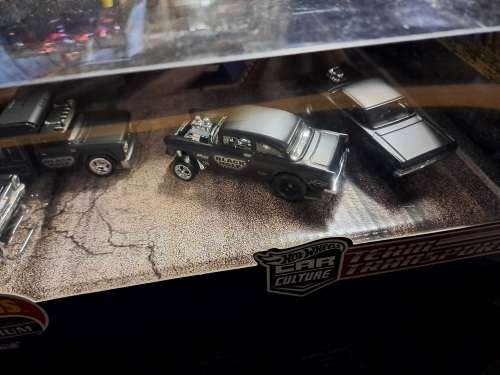 HOTWHEELS PREMIUM - TEAM TRANSPORT