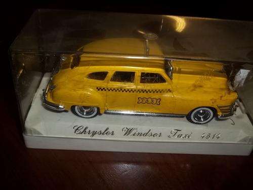 Taxi - Chrysler Windsor 4514 - Solido