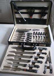 25 PIECE KNIFE SET IN A LEATHERETTE CASE