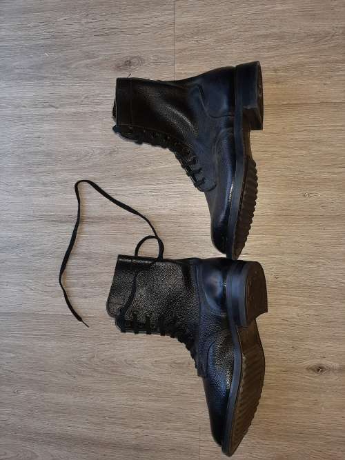 navy / army boots size 9