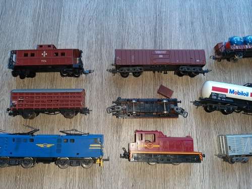 model trains x 12