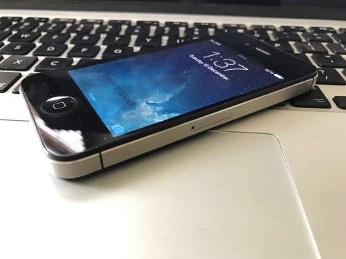 Apple iPhone 4s 16GB Black