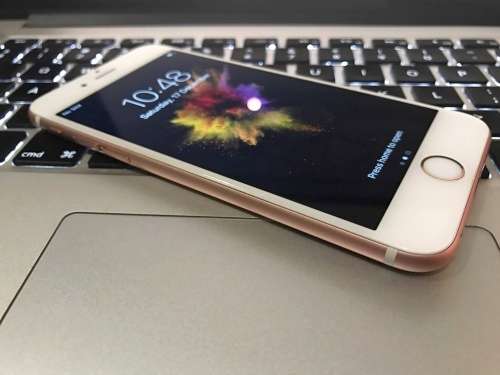 Near-Mint Apple iPhone 6s 16GB Rose Gold (Apple Warranty - 8 April 2017)