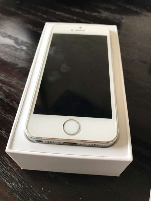 Apple iPhone 5s 16GB Silver (6 Month Warranty)