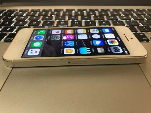 Apple iPhone 5 32GB Silver