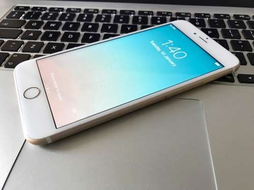 Near-Mint Apple iPhone 6s Plus 128GB Gold