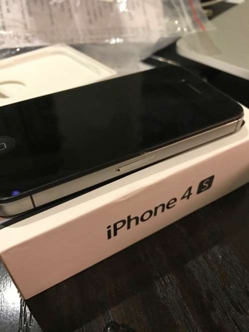 Apple iPhone 4s 16GB Black