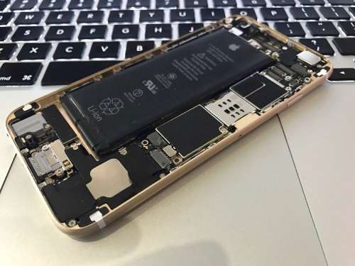 Apple iPhone 6 16GB Gold (Rebooting)
