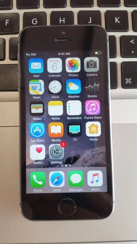 iPhone 5s 32GB Space Gray