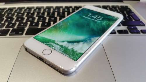 iPhone 6 Plus 64GB Silver (Near Mint!)