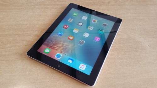 iPad 3rd Generation 32gb Black WiFi + 4G (free cover)