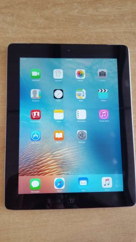 iPad 3rd Generation 32gb Black WiFi + 4G (free cover)