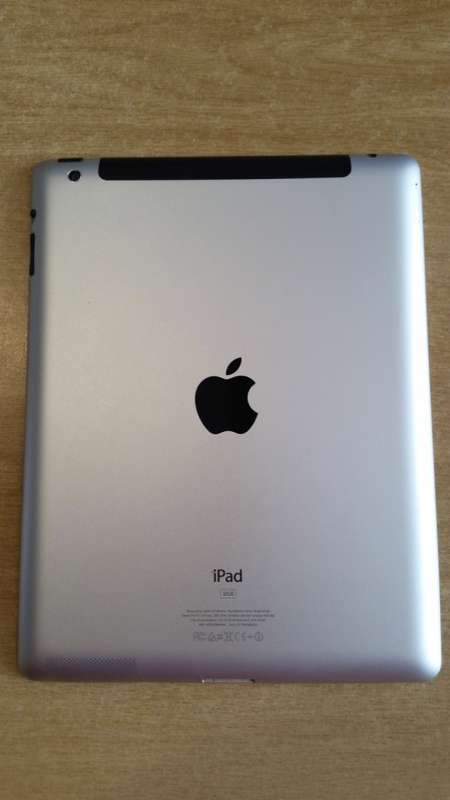 iPad 3rd Generation 32gb Black WiFi + 4G (free cover)