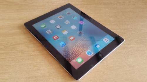 iPad 2 32gb Black WiFi + 3G (free cover)