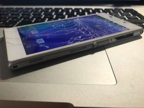 Sony Xperia M2 (Cracked Screen)
