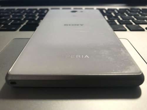 Sony Xperia M2 (Cracked Screen)