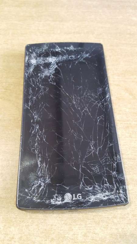 LG G4 Black (Cracked screen - dead)