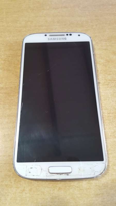 Samsung Galaxy S4 White (Broken LCD)