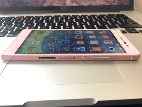 Pink Huawei Ascend P7 (Cracked Glass)