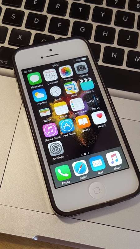 iPhone 5 16GB Silver (6 Month Warranty)