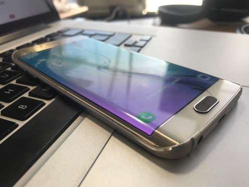 Samsung Galaxy S6 Edge Gold (Broken Glass - LCD Fine)
