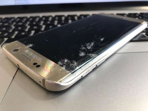 Samsung Galaxy S6 Edge Gold (Broken Glass - LCD Fine)