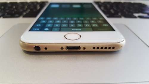 iPhone 6s 16GB Gold (6 Month Warranty)