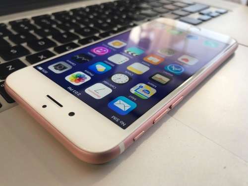 iPhone 6s 64GB Rose Gold (6 month warranty)