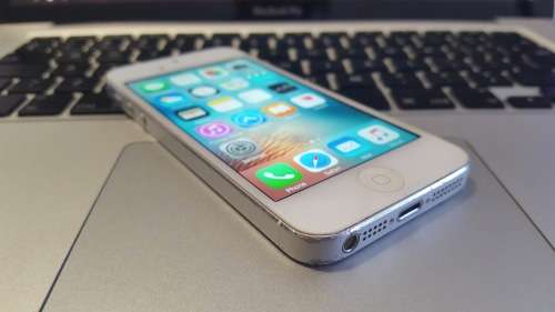 iPhone 5 16GB Silver {Good Condition}
