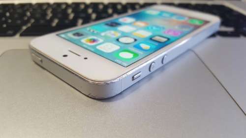 iPhone 5 16GB Silver {Good Condition}