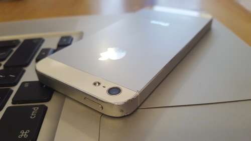 iPhone 5 16GB Silver {Good Condition}
