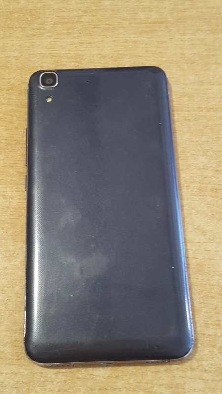Huawei Y6 Black 8GB {Cracked Screen Glass} SCL-L01