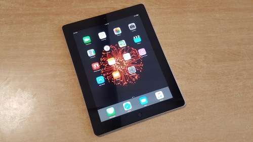 iPad 2 16GB Black WiFi + 3G {Great condition}