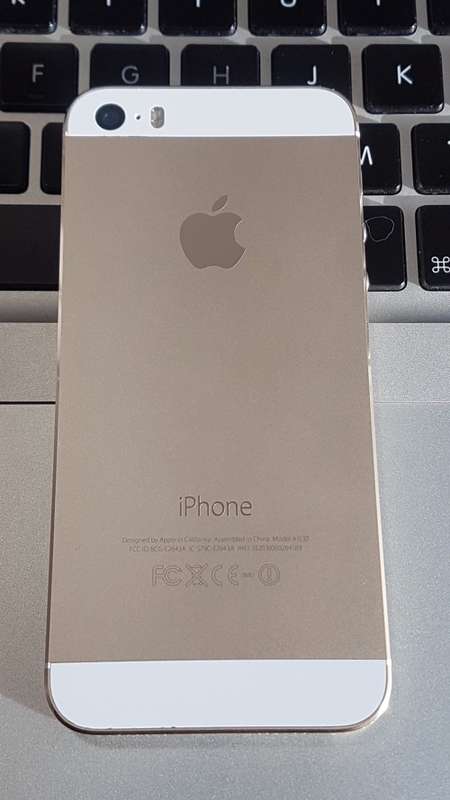 iPhone 5s 32GB Gold {no touch ID - Great Physical Condition} (6 Month Warranty)