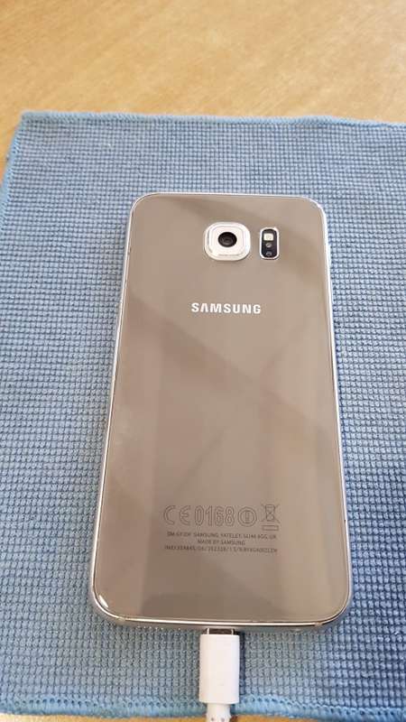 Samsung Galaxy S6 Gold (Broken LCD - Good Frame and Casing)