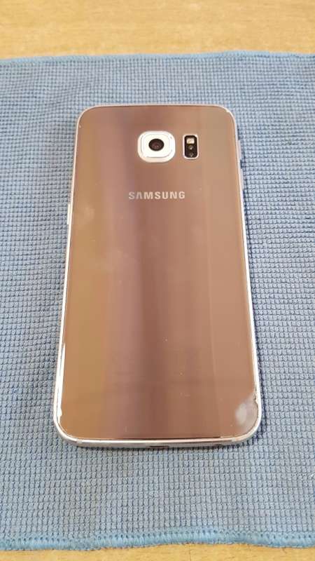 Samsung Galaxy S6 Edge 64GB White - {Cracked screen glass}