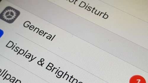 iPhone 5c 32GB White {good - dust specs under screen}