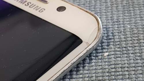 Galaxy S6 Edge 64GB White Pearl {Poor condition - cracked screen glass}