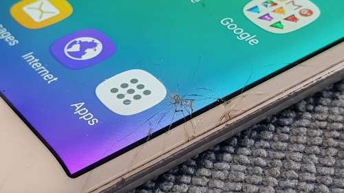 Galaxy S6 Edge 64GB White Pearl {Poor condition - cracked screen glass}