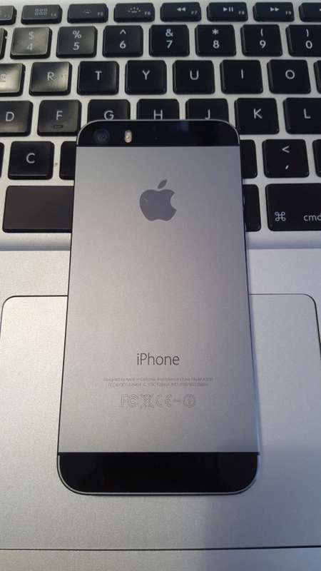 iPhone 5s 16GB Space Gray {Great Condition} (6 Month Warranty)