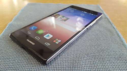 Huawei P7 16GB Black {Poor - Light spots on LCD, cracked back glass}