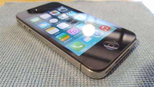 iPhone 4 16GB Black {Good Condition}